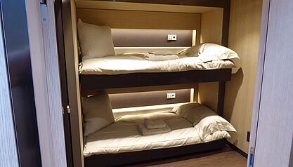 Schuler Trucks - Motorhome - Driver Suite Lewis Hamilton