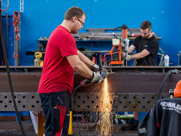 Schuler Trucks - Jobs & Karriere - Schlosser Metallbauer