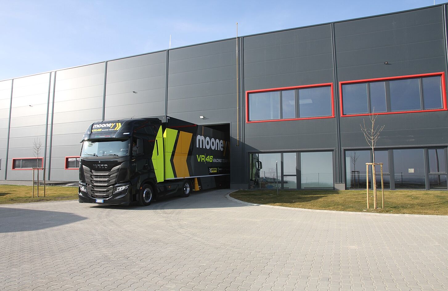 Schuler_Motorhome_Alpine_F1_Team
