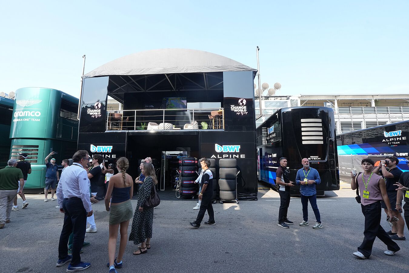 SCHULER_RACE_BASE_ENGINEERING_CENTER_MOTORHOME