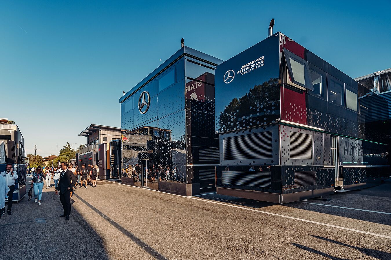 Schuler_Motorsport_Mercedes_Petronoas-AMG_SRB500