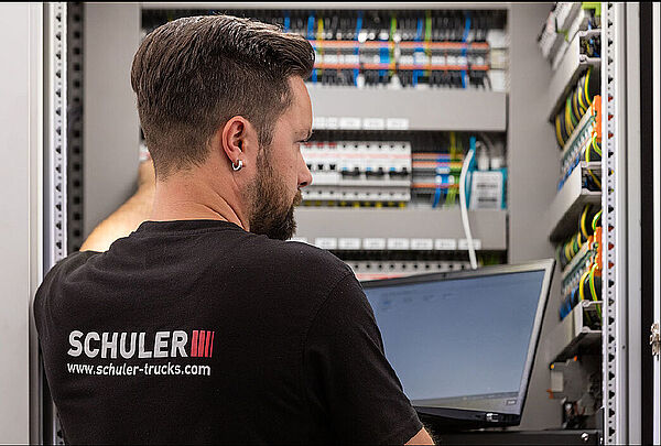 Schuler Trucks - Jobs & Karriere - Elektriker