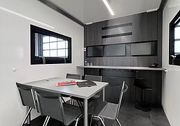 0243, Innenausbau, Office, 3 Screens