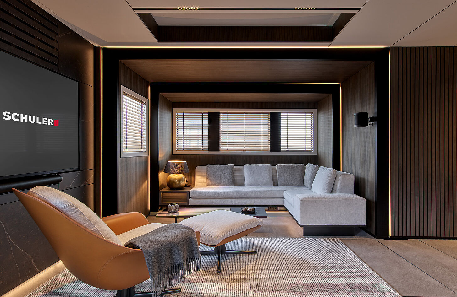 SCHULER MOTORHOME DRIVER SUITE LUXUS MOTORSPORT