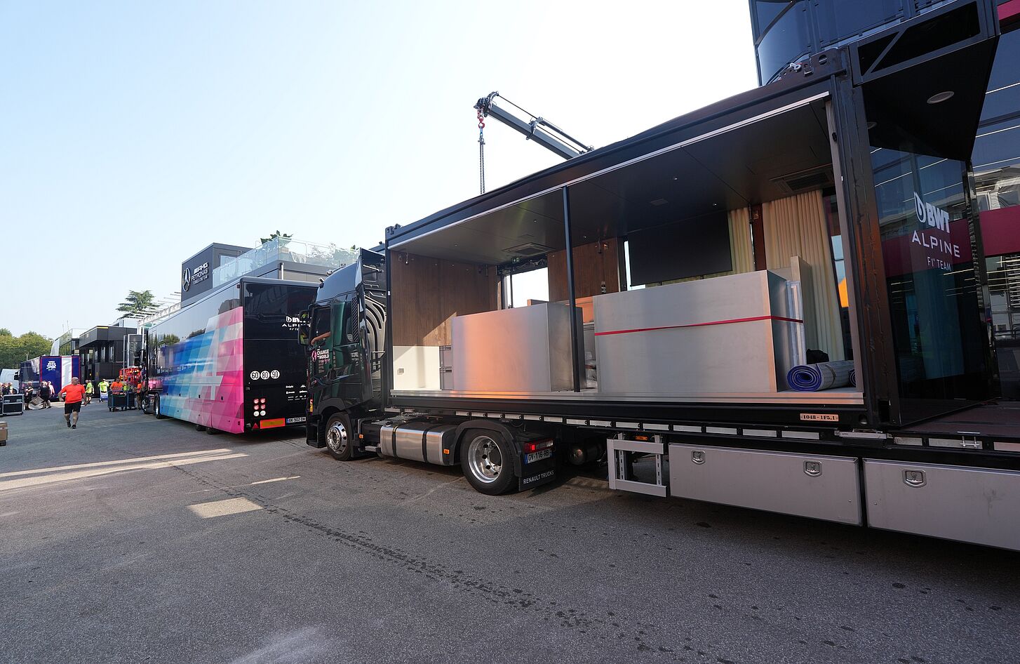 Schuler_Motorhome_Logistik Paddock
