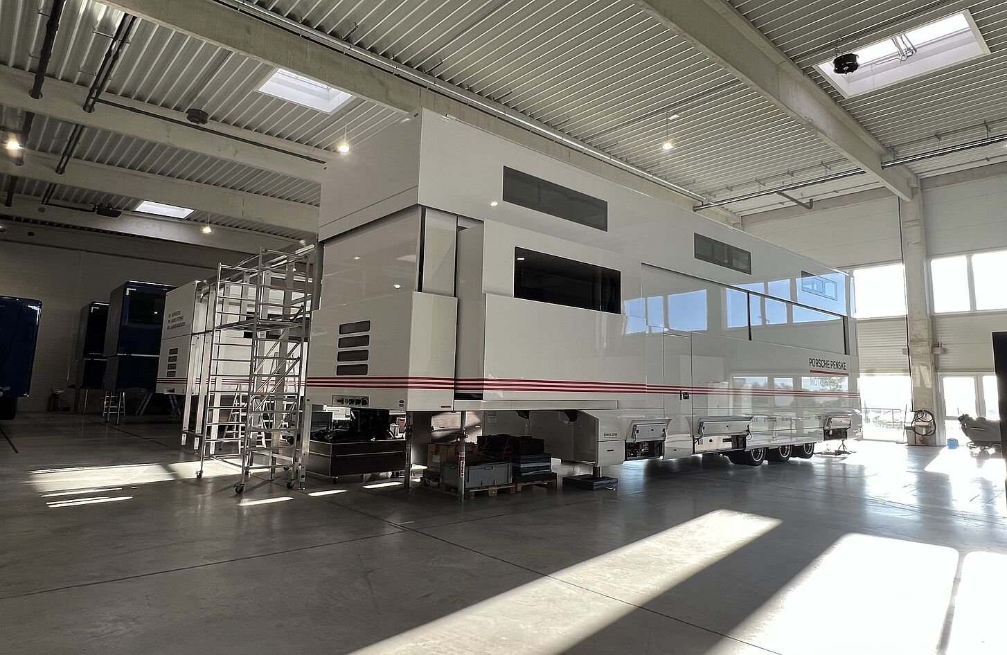SCHULER_MOTORSPORT_WINTER_PADDOCK