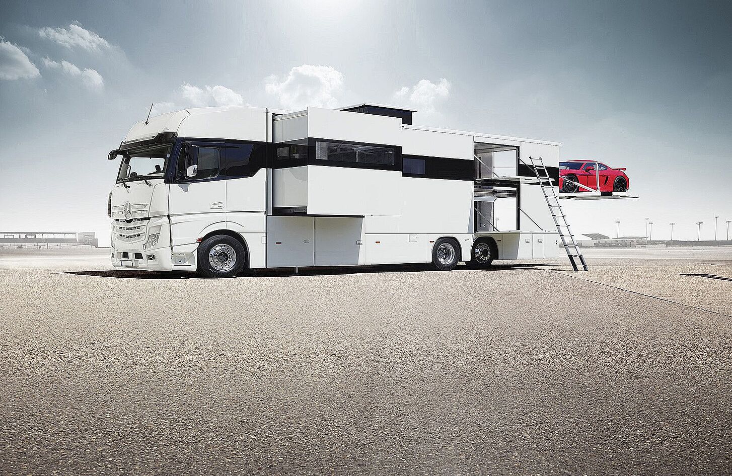 SCHULER MOTORHOME CUSTOMIZED