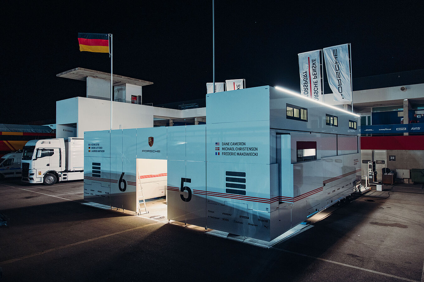  PORSCHE_PENSKE_MOTORSPORT