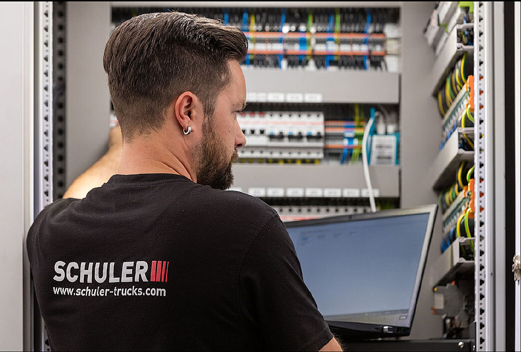 Schuler Trucks - Jobs & Karriere - Elektriker