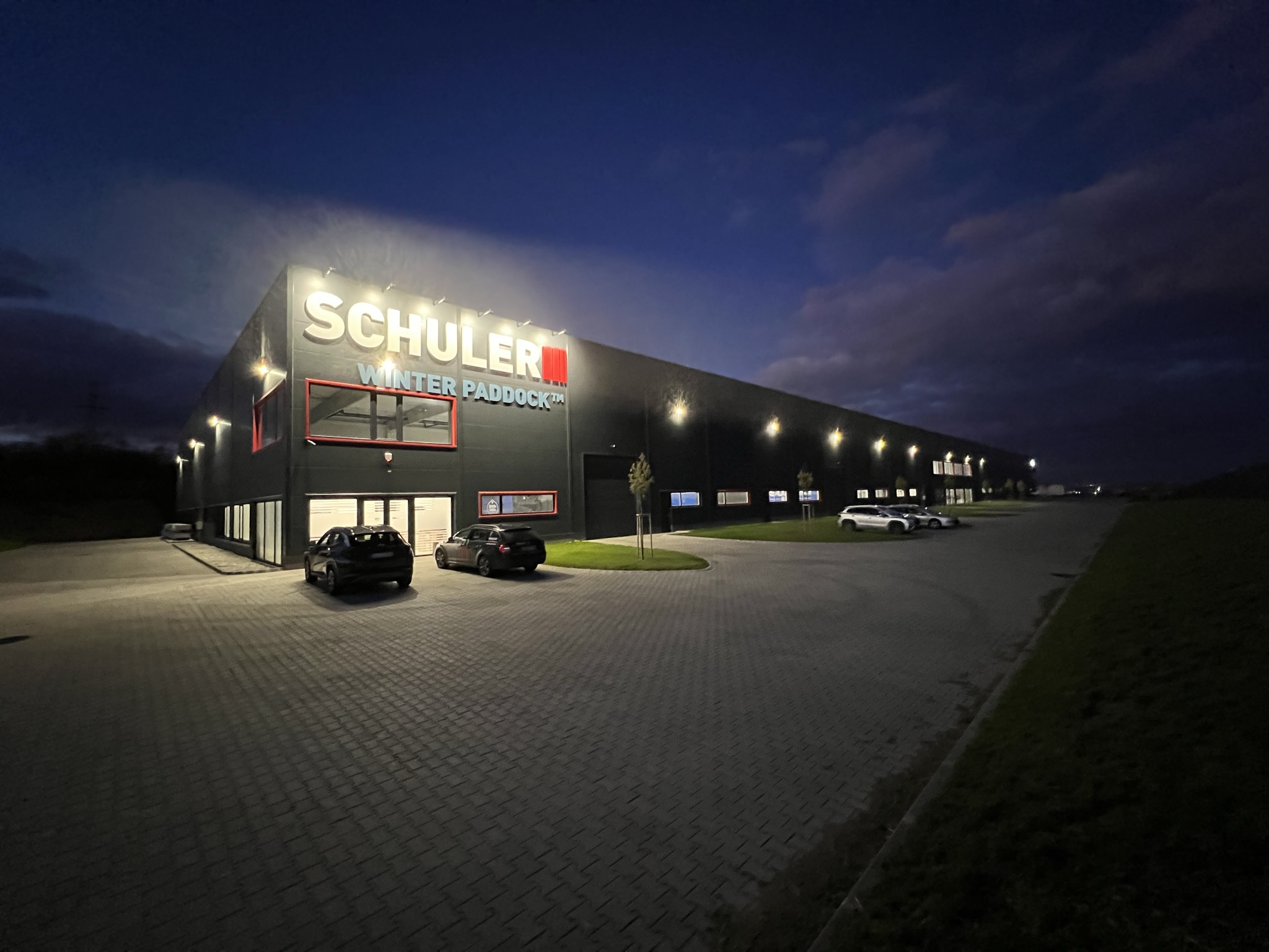 SCHULER_MOTORSPORT_WINTER_PADDOCK